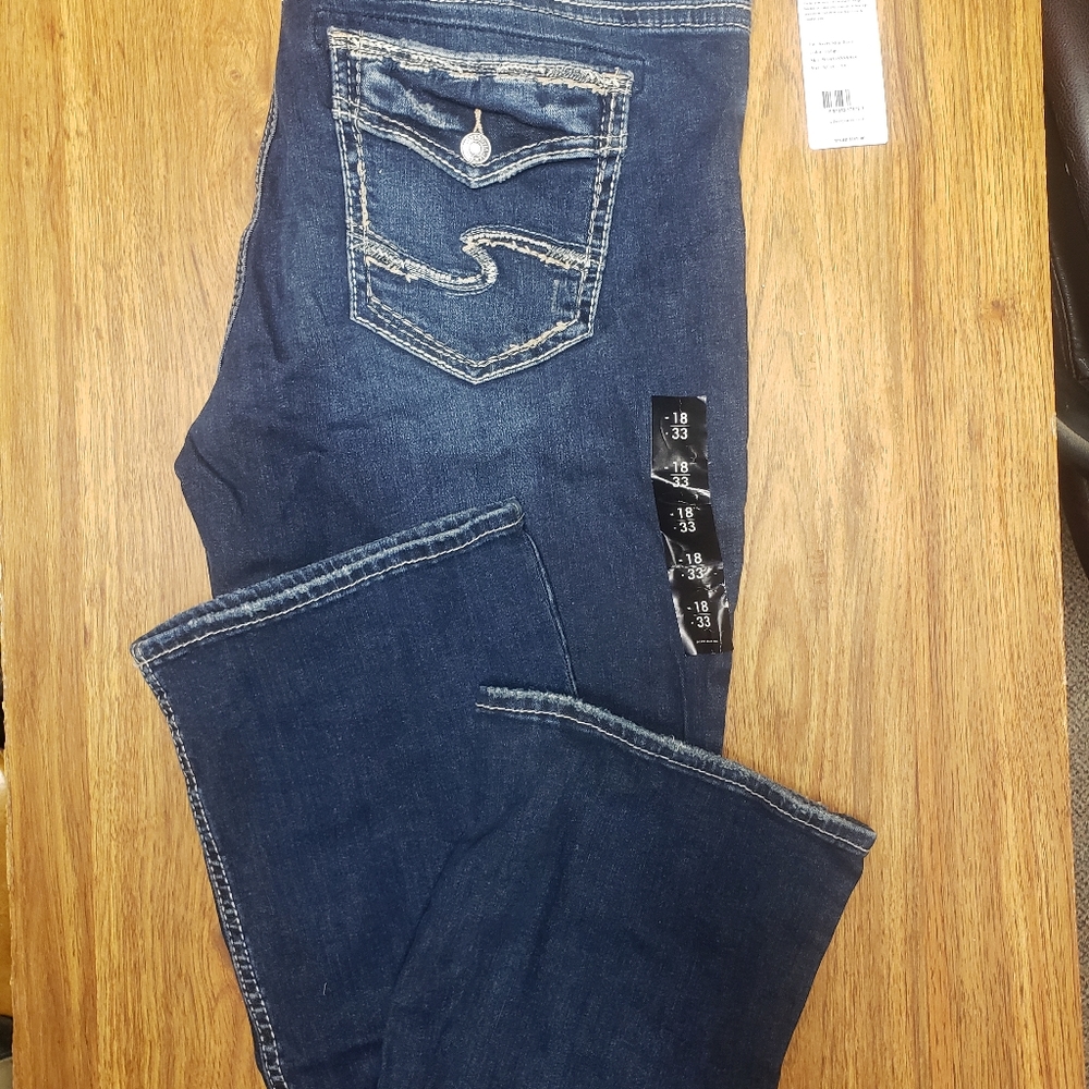 Womens Silver Jeans size 18 33L BMWT.